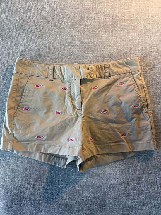 Vineyard Vines Pants - Vineyard Vines Khaki Whale Embroidered Shorts Size 6